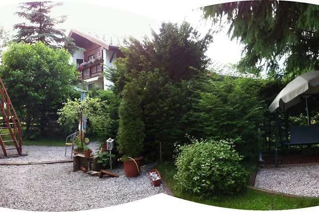 Проживание в семье Haus Tulpe Штробль